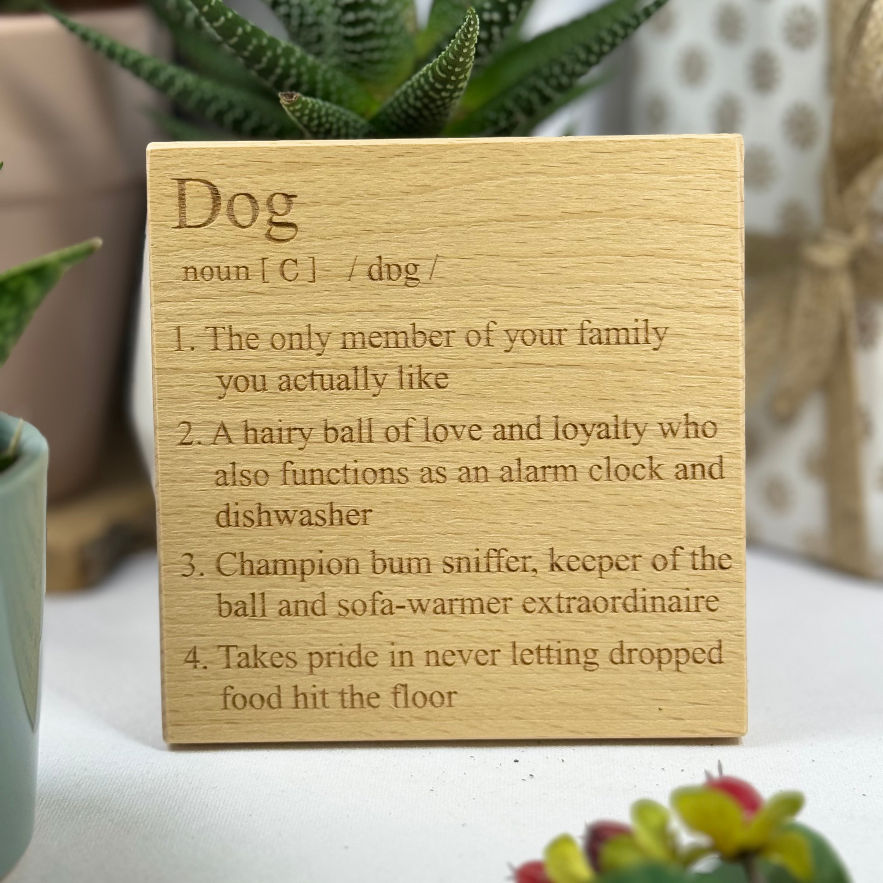Wooden coaster - dog definition