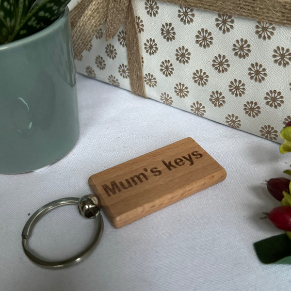 Wooden rectangular keyring gift for mother - laser engraved - Mum's keys