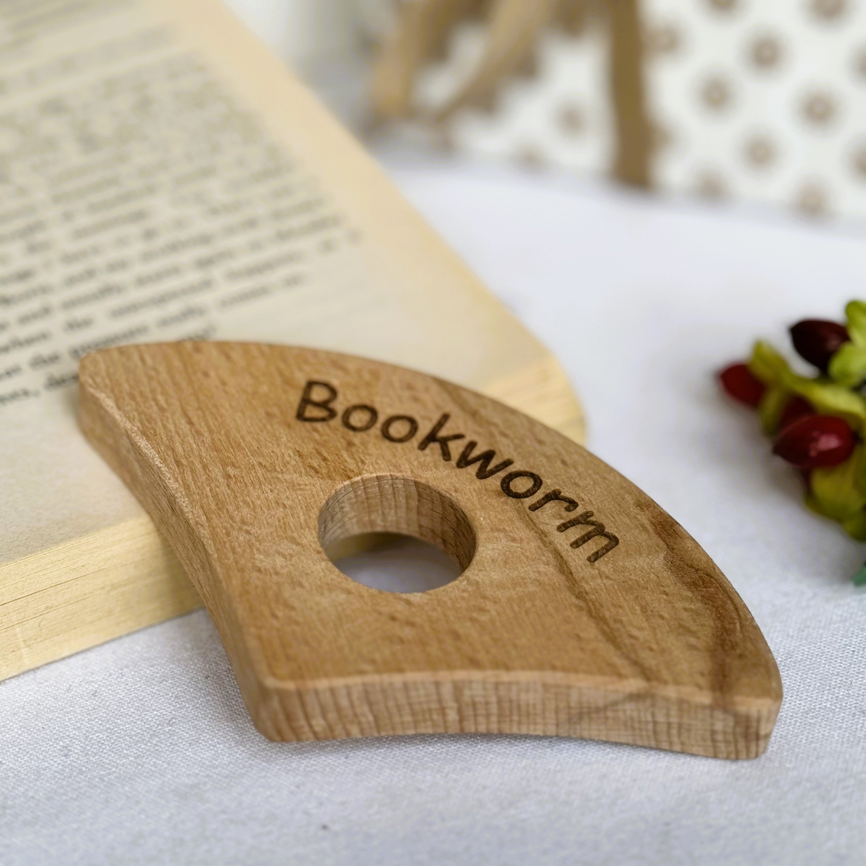 Wooden thumb book holder gift - bookworm
