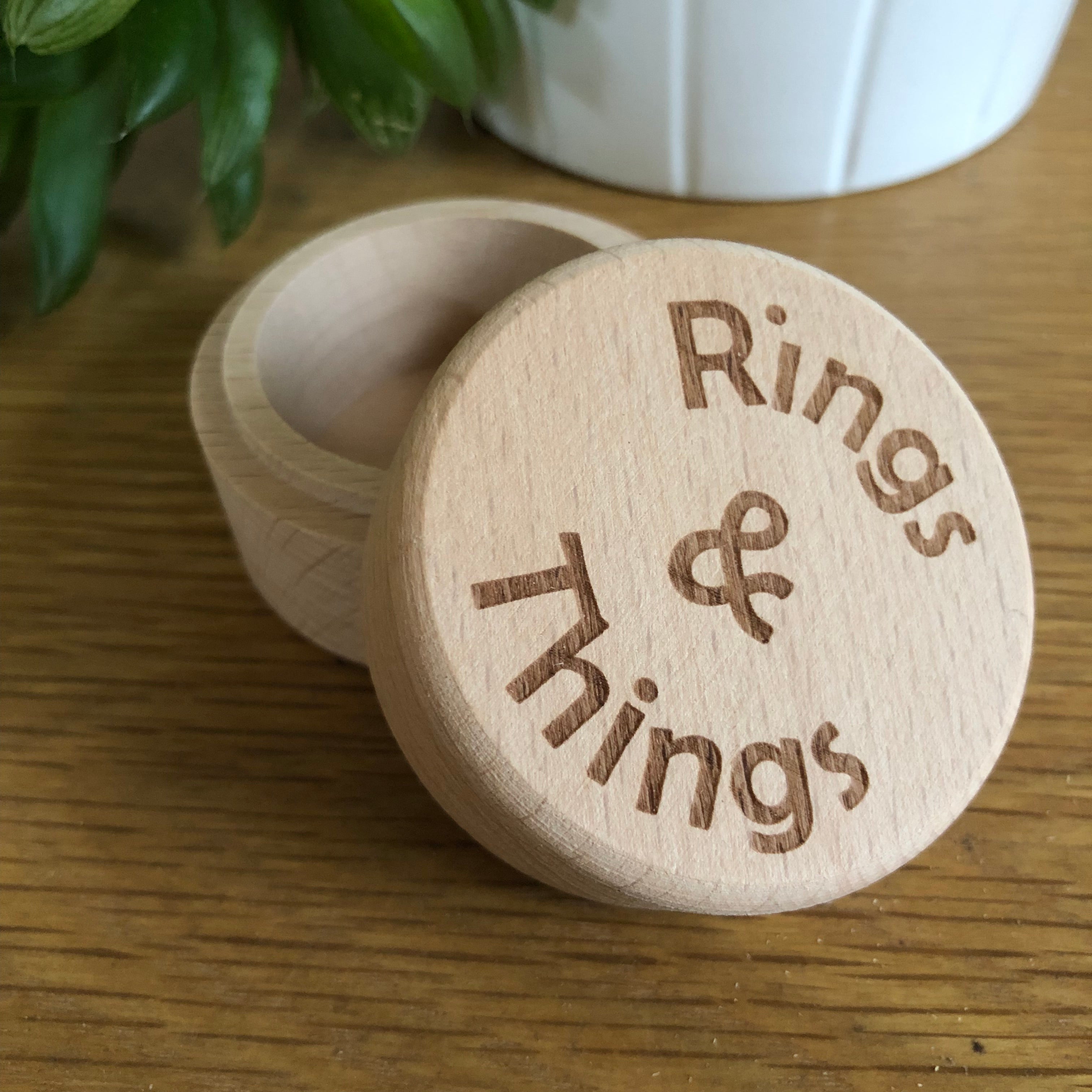 Wooden ring box - rings n things