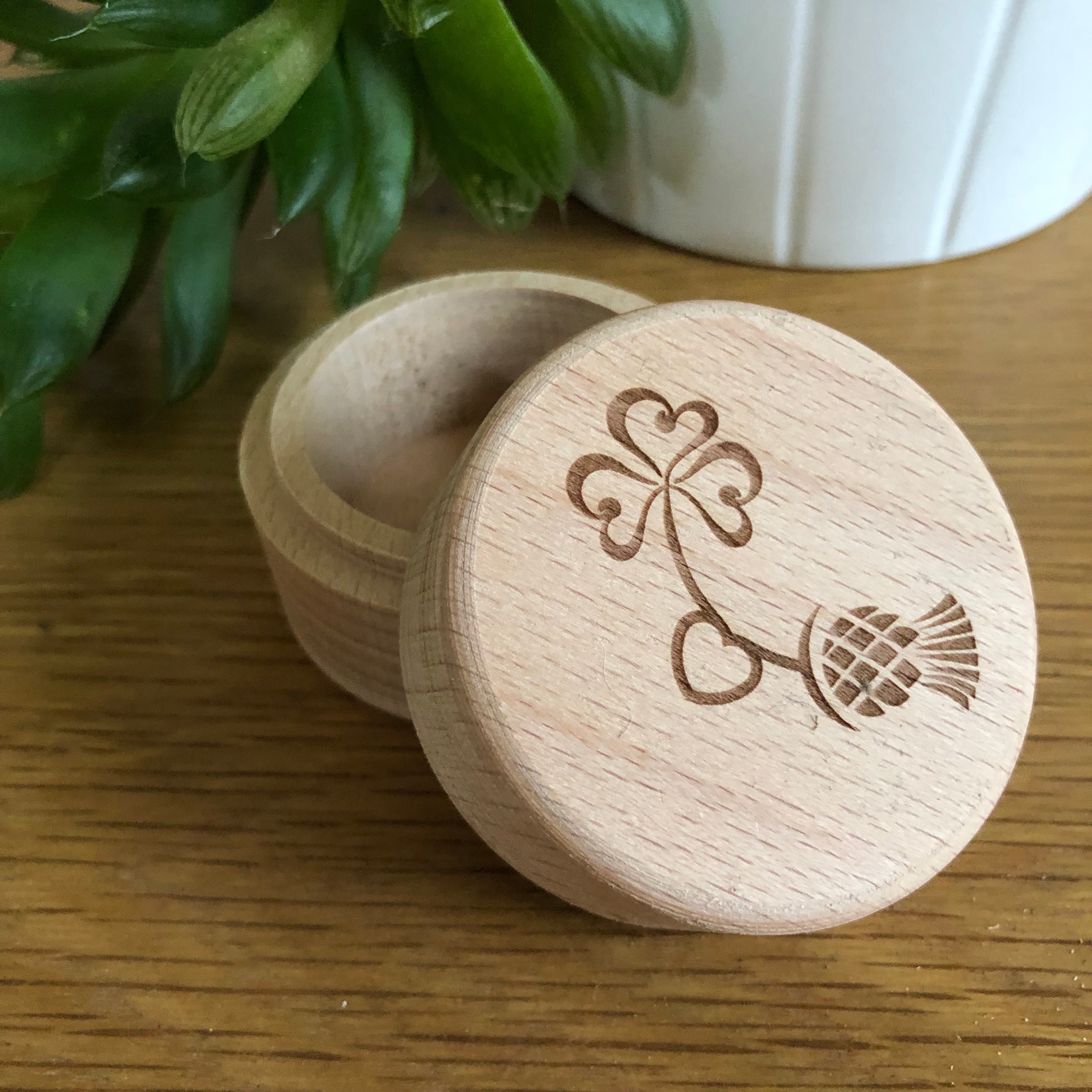 Wooden ring box - thistle / shamrock