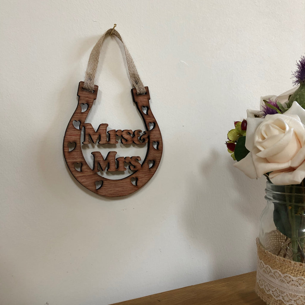 Wooden horseshoe - wedding - Mrs & Mrs - hanging
